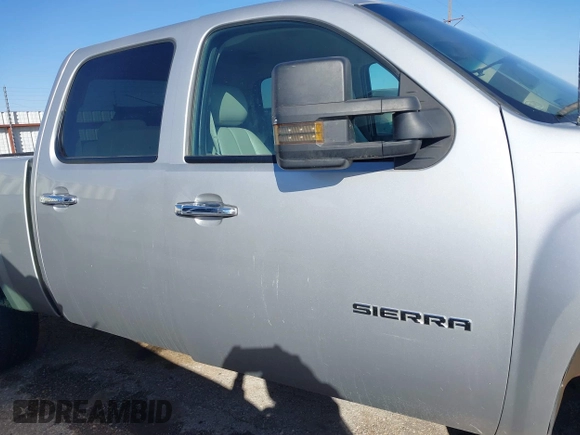 2011 GMC Sierra 1500 SLT with VIN 3GTP2WE36BG100648, listed as a IAAI auction lot 41638421 with 291,205 mi miles and . Bid and sale history available at DreamBid. Image 13.
