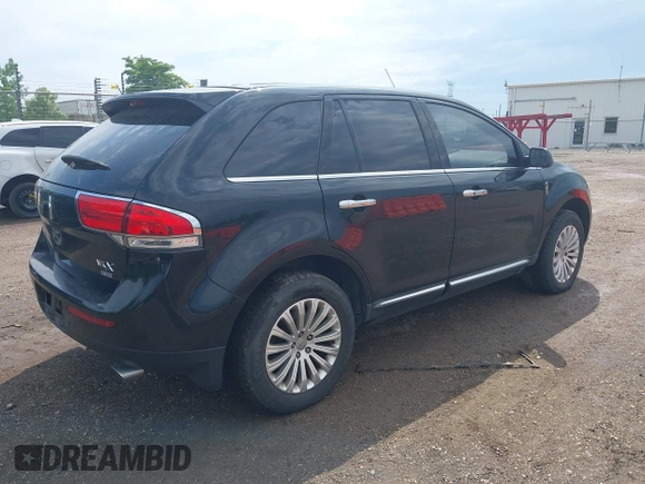 2012 Lincoln MKX z VIN 2LMDJ8JK8CBL17752, wystawiony jako IAAI lot #42430515 z przebiegiem 220 452 mil mil oraz . Historia ofert i sprzedaży dostępna na DreamBid. Obrazek 4.
