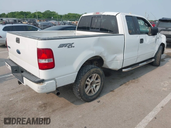 2005 Ford F-150 STX с VIN 1FTRX14W15NA05046, выставлен на аукционе IAAI как лот 42394572 с пробегом 115 601 миль миль и . История ставок и продаж доступна на DreamBid. Изображение 4.