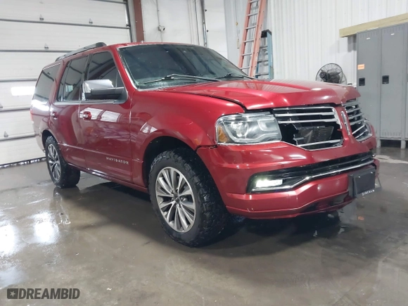 2015 Lincoln Navigator with VIN 5LMJJ2JT5FEJ11296, listed as a IAAI auction lot 41233028 with 189,509 mi miles. Bid and sale history available at carsss.com. Image 1.