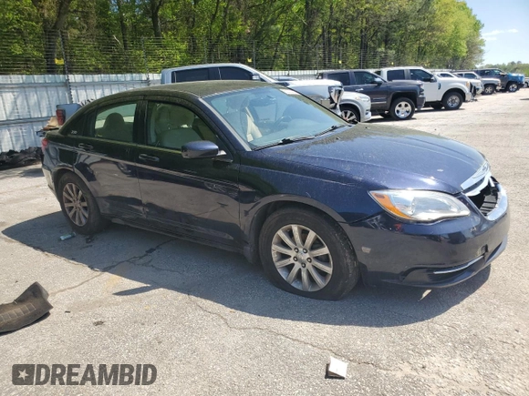 2012 Chrysler 200 Touring z VIN 1C3CCBBB3CN189625, wystawiony jako Copart lot #52030465 z przebiegiem 245 535 mil mil oraz Szkoda całkowita • Salvage title. Historia ofert i sprzedaży dostępna na DreamBid. Obrazek 4.