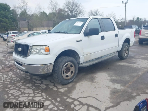 2007 Ford F-150 XLT with VIN 1FTPW14557FB71519, listed as a IAAI auction lot 42136162 with 196,256 mi miles. Bid and sale history available at carsss.com. Image 2.