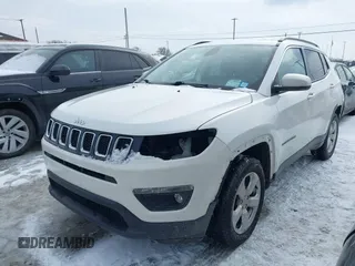 2019 Jeep Compass Latitude with VIN 3C4NJDBB0KT813014, listed as a IAAI auction lot 41560221 with 63,307 mi miles. Bid and sale history available at carsss.com. Image 22.