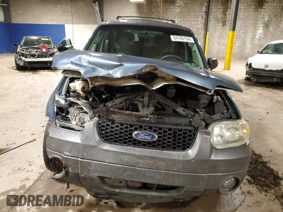2005 Ford Escape XLT with VIN 1FMYU93145DA17072, listed as a Copart auction lot 47101705 with 202,218 mi miles and Salvage Title. Bid and sale history available at carsss.com. Image 5.