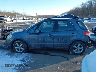 2008 Suzuki SX4 with VIN JS2YB413985108117, listed as a IAAI auction lot 41269956 with 182,324 mi miles. Bid and sale history available at carsss.com. Image 14.