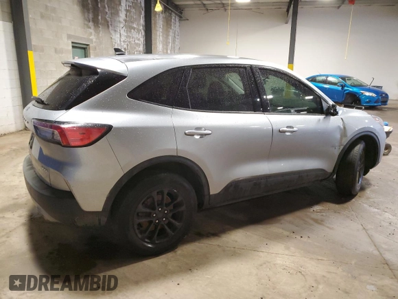 2022 Ford Escape SE with VIN 1FMCU9G68NUA58837, listed as a Copart auction lot 44736274 with 42,146 mi miles and Salvage Title. Bid and sale history available at DreamBid. Image 3.