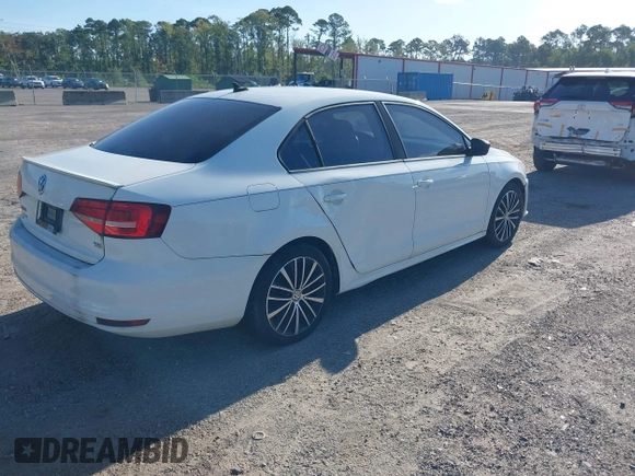 2015 Volkswagen Jetta SE with VIN 3VWD17AJ1FM419797, listed as a IAAI auction lot 42778996 with 138,194 mi miles and . Bid and sale history available at DreamBid. Image 4.