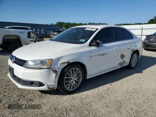 2013 Volkswagen Jetta SEL с VIN 3VWLX7AJ6DM354209, выставлен на аукционе Copart как лот 52975365 с пробегом 156 973 миль миль и Списание • Salvage title. История ставок и продаж доступна на DreamBid. Изображение 1.