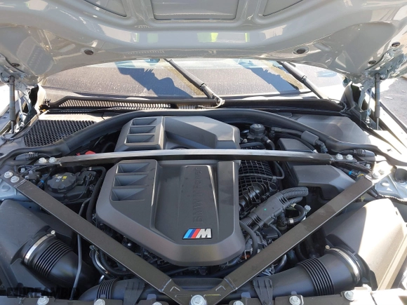 2024 BMW M4 Competition xDrive with VIN WBS33BA08RCP12582, listed as a IAAI auction lot 41646042 with 2,884 mi miles. Bid and sale history available at carsss.com. Image 10.