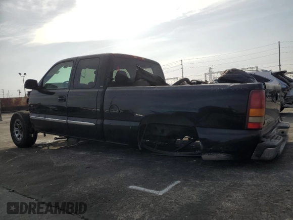 2005 GMC New Sierra 1500 SL with VIN 1GTEC19VX5Z347758, listed as a Copart auction lot 42574015 with 0 mi miles and Non Repairable. Bid and sale history available at carsss.com. Image 2.