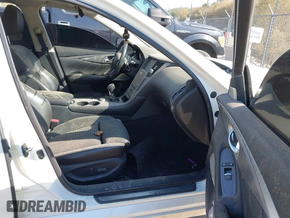 2017 Infiniti Q50 3.0t Premium with VIN JN1EV7AR3HM841394, listed as a IAAI auction lot 40635548 with 73,047 mi miles. Bid and sale history available at carsss.com. Image 5.