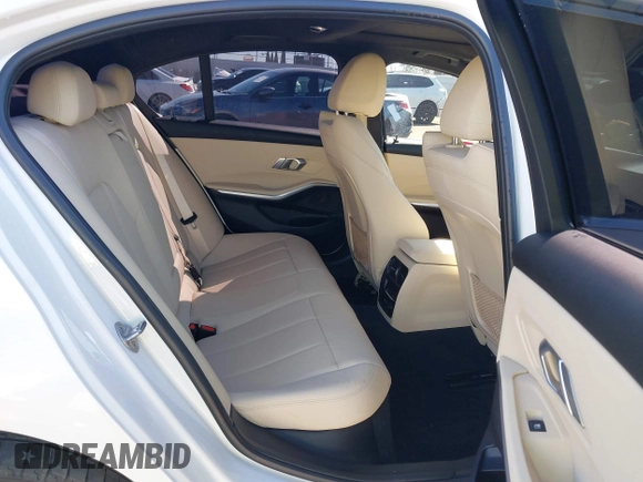 2020 BMW 3 Series 330i with VIN 3MW5R1J02L8B31552, listed as a IAAI auction lot 41760488 with 32,918 mi miles. Bid and sale history available at carsss.com. Image 8.