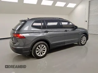 2020 Volkswagen Tiguan S z VIN 3VV1B7AX3LM150299, wystawiony jako Copart lot #57995815 z przebiegiem 45 153 mil mil oraz Czysty tytuł • Clean title. Historia ofert i sprzedaży dostępna na DreamBid. Obrazek 3.