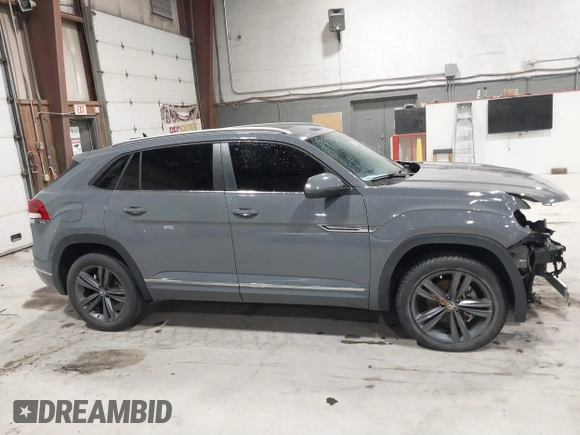 2021 Volkswagen Atlas SE with VIN 1V2PE2CA4MC237027, listed as a IAAI auction lot 41715979 with 38,306 mi miles and . Bid and sale history available at DreamBid. Image 14.