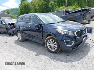 2017 Kia Sorento LX z VIN 5XYPG4A35HG214790, wystawiony jako IAAI lot #42202652 z przebiegiem 89 655 mil mil oraz . Historia ofert i sprzedaży dostępna na DreamBid. Obrazek 1.