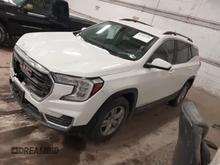 2023 GMC Terrain SLE z VIN 3GKALTEG4PL169930, wystawiony jako IAAI lot #41506508 z przebiegiem 13 728 mil mil oraz . Historia ofert i sprzedaży dostępna na DreamBid. Obrazek 17.