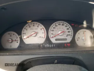 2001 Mercury Villager z VIN 4M2ZV12T71DJ00168, wystawiony jako Copart lot #71234784 z przebiegiem 213 522 mil mil oraz Nie do naprawy. Historia ofert i sprzedaży dostępna na DreamBid. Obrazek 9.