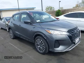 2021 Nissan Kicks SV z VIN 3N1CP5CV1ML537730, wystawiony jako IAAI lot #42093316 z przebiegiem 63 051 mil mil oraz . Historia ofert i sprzedaży dostępna na DreamBid. Obrazek 14.