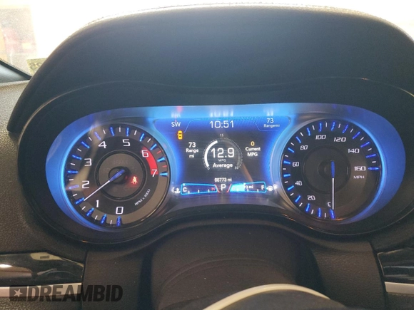 2020 Chrysler 300 S z VIN 2C3CCABT9LH181069, wystawiony jako Copart lot #76281354 z przebiegiem 66 773 mil mil oraz Szkoda całkowita • Salvage title. Historia ofert i sprzedaży dostępna na DreamBid. Obrazek 9.