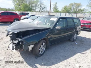1998 Volvo V70 GLT with VIN YV1LW5675W2420633, listed as a IAAI auction lot 42117111 with 92,644 mi miles and . Bid and sale history available at DreamBid. Image 2.