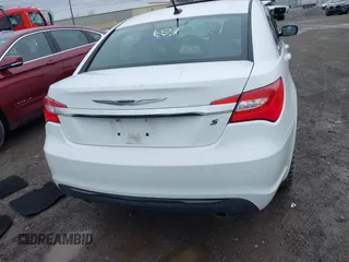 2012 Chrysler 200 S with VIN 1C3CCBHG3CN123224, listed as a IAAI auction lot 41915557 with 138,229 mi miles. Bid and sale history available at carsss.com. Image 16.