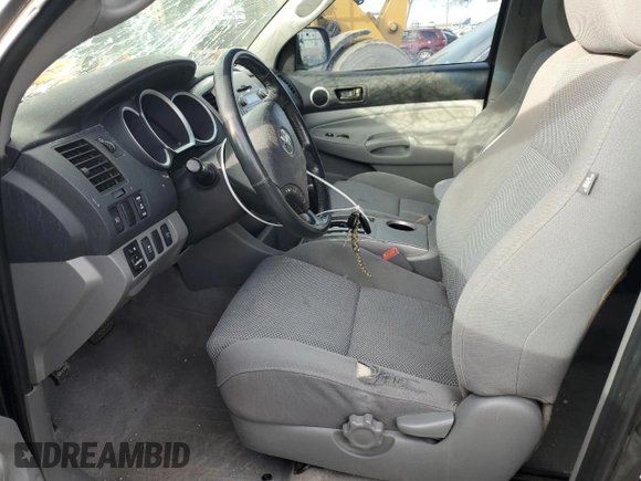 2009 Toyota Tacoma z VIN 3TMLU42N09M030420, wystawiony jako Copart lot #84889784 z przebiegiem 322 393 mil mil oraz Szkoda całkowita • Salvage title. Historia ofert i sprzedaży dostępna na DreamBid. Obrazek 7.