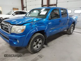 2008 Toyota Tacoma z VIN 5TELU42N18Z559778, wystawiony jako IAAI lot #42049220 z przebiegiem 237 385 mil mil oraz . Historia ofert i sprzedaży dostępna na DreamBid. Obrazek 2.