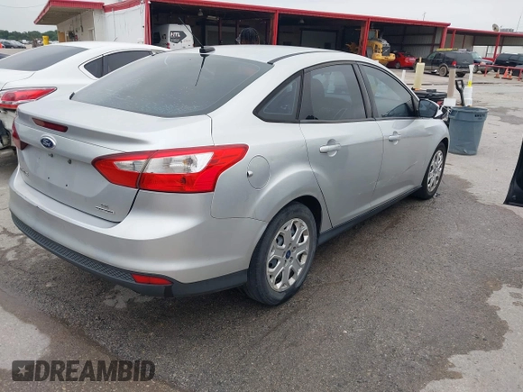 2012 Ford Focus SE с VIN 1FAHP3F25CL422055, выставлен на аукционе IAAI как лот 42442051 с пробегом 129 435 миль миль и . История ставок и продаж доступна на DreamBid. Изображение 4.