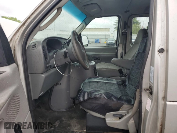 2003 Ford Econoline Cargo with VIN 1FTNE24L33HB73671, listed as a Copart auction lot 55530295 with 181,102 mi miles and Clean Title. Bid and sale history available at DreamBid. Image 7.