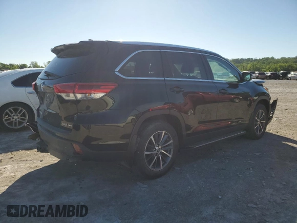 2019 Toyota Highlander SE with VIN 5TDJZRFH6KS611758, listed as a Copart auction lot 57157545 with 63,798 mi miles and Salvage title. Bid and sale history available at DreamBid. Image 3.