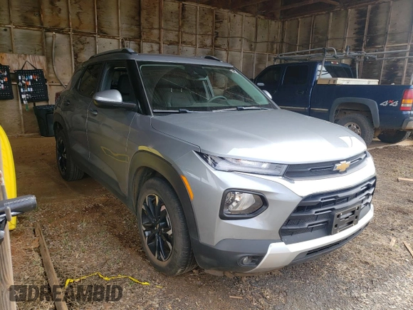 2023 Chevrolet TrailBlazer LT with VIN KL79MPS23PB058926, listed as a Copart auction lot 55731044 with 17,650 mi miles and Salvage Title. Bid and sale history available at DreamBid. Image 4.