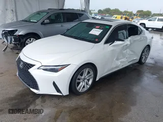 2021 Lexus IS 300 z VIN JTHCA1D2XM5112467, wystawiony jako IAAI lot #41944802 z przebiegiem 53 333 mil mil oraz . Historia ofert i sprzedaży dostępna na DreamBid. Obrazek 2.