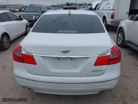 2013 Hyundai Genesis 3.8L with VIN KMHGC4DD5DU243646, listed as a IAAI auction lot 41598641 with 196,229 mi miles. Bid and sale history available at carsss.com. Image 16.