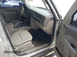 2008 Jeep Commander Sport with VIN 1J8HH48K08C200971, listed as a IAAI auction lot 42046063 with 232,501 mi miles and . Bid and sale history available at DreamBid. Image 5.