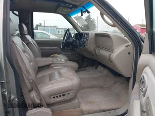 1999 Chevrolet Suburban z VIN 3GNFK16RXXG156463, wystawiony jako IAAI lot #41745169 z przebiegiem 165 541 mil mil oraz . Historia ofert i sprzedaży dostępna na DreamBid. Obrazek 5.