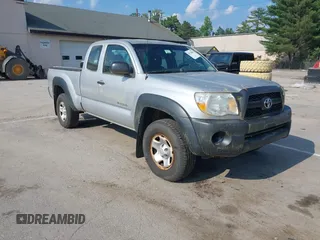 2011 Toyota Tacoma with VIN 5TFUX4EN3BX005373, listed as a IAAI auction lot 42735806 with 110,296 mi miles and . Bid and sale history available at DreamBid. Image 1.