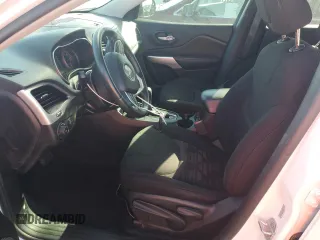2020 Jeep Cherokee Latitude with VIN 1C4PJMCX5LD507307, listed as a Copart auction lot 74572464 with 42,173 mi miles and Non Repairable. Bid and sale history available at carsss.com. Image 7.