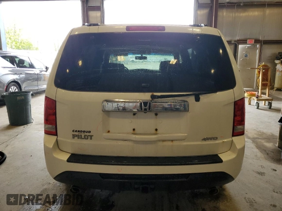 2011 Honda Pilot EX-L z VIN 5FNYF4H51BB031724, wystawiony jako Copart lot #57672095 z przebiegiem 188 724 mil mil oraz Nie do naprawy • Non repairable. Historia ofert i sprzedaży dostępna na DreamBid. Obrazek 6.