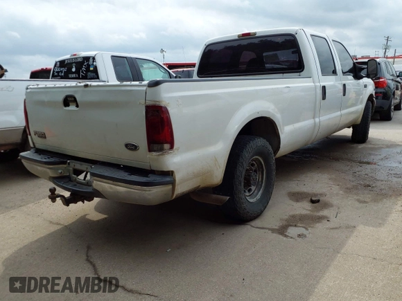 2000 Ford F-350 XL with VIN 1FTSW30L6YEB38255, listed as a IAAI auction lot 42143432 with 356,846 mi miles and . Bid and sale history available at DreamBid. Image 4.