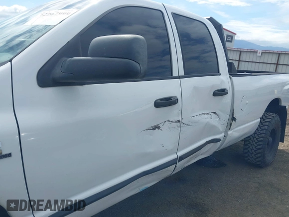 2006 Dodge 3500 SLT z VIN 3D7LX38CX6G191784, wystawiony jako IAAI lot #42267999 z przebiegiem 202 933 mil mil oraz . Historia ofert i sprzedaży dostępna na DreamBid. Obrazek 6.