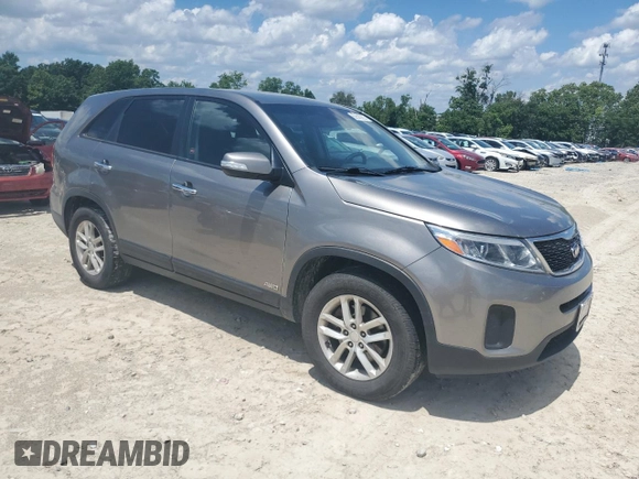 2015 Kia Sorento LX with VIN 5XYKTCA6XFG563967, listed as a Copart auction lot 62505855 with 194,440 mi miles and Clean title. Bid and sale history available at DreamBid. Image 4.