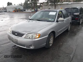 2003 Kia Spectra z VIN KNAFB121135297834, wystawiony jako IAAI lot #42409441 z przebiegiem 84 621 mil mil oraz . Historia ofert i sprzedaży dostępna na DreamBid. Obrazek 2.