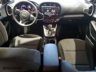 2022 Kia Soul LX with VIN KNDJ23AU0N7827822, listed as a Copart auction lot 89010055 with 33,072 mi miles and Salvage Title. Bid and sale history available at carsss.com. Image 8.