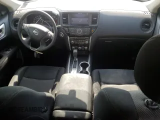 2017 Nissan Pathfinder S with VIN 5N1DR2MN0HC637193, listed as a Copart auction lot 62179085 with 152,237 mi miles and Clean title. Bid and sale history available at DreamBid. Image 8.