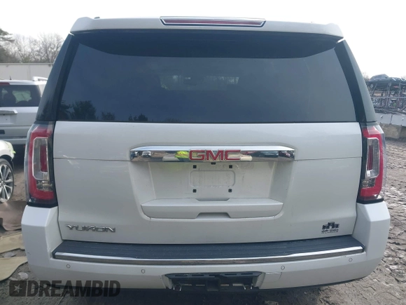 2016 GMC Yukon Denali with VIN 1GKS2CKJ9GR334645, listed as a IAAI auction lot 41781040 with 141,405 mi miles. Bid and sale history available at carsss.com. Image 16.