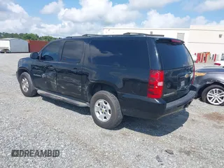 2013 Chevrolet Suburban LT with VIN 1GNSCJE03DR121628, listed as a IAAI auction lot 42629432 with 223,761 mi miles and . Bid and sale history available at DreamBid. Image 3.