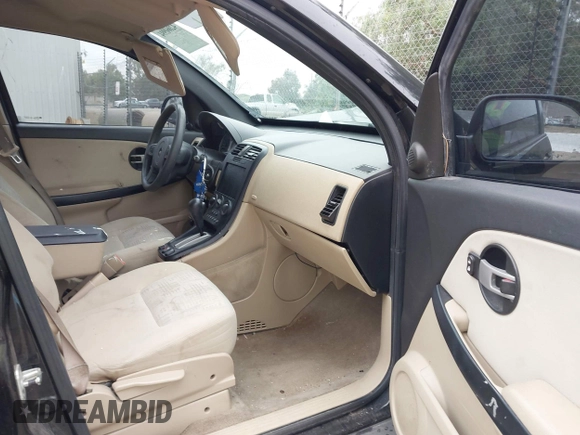 2005 Chevrolet Equinox LS with VIN 2CNDL13F156025241, listed as a IAAI auction lot 42060994 with 134,851 mi miles. Bid and sale history available at carsss.com. Image 5.