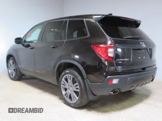 2019 Honda Passport EX-L with VIN 5FNYF7H54KB000839, listed as a Copart auction lot 48367555 with 86,804 mi miles and Salvage Title. Bid and sale history available at carsss.com. Image 4.