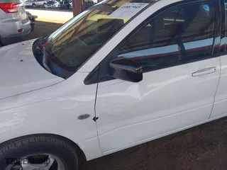 2004 Mitsubishi Lancer ES with VIN JA3AJ26E14U065498, listed as a IAAI auction lot 41887945 with 142,632 mi miles. Bid and sale history available at carsss.com. Image 6.