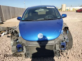 2004 Volkswagen New Beetle Coupe GLS with VIN 3VWCR31C94M419400, listed as a Copart auction lot 81770214 with 161,936 mi miles and Salvage Title. Bid and sale history available at carsss.com. Image 5.